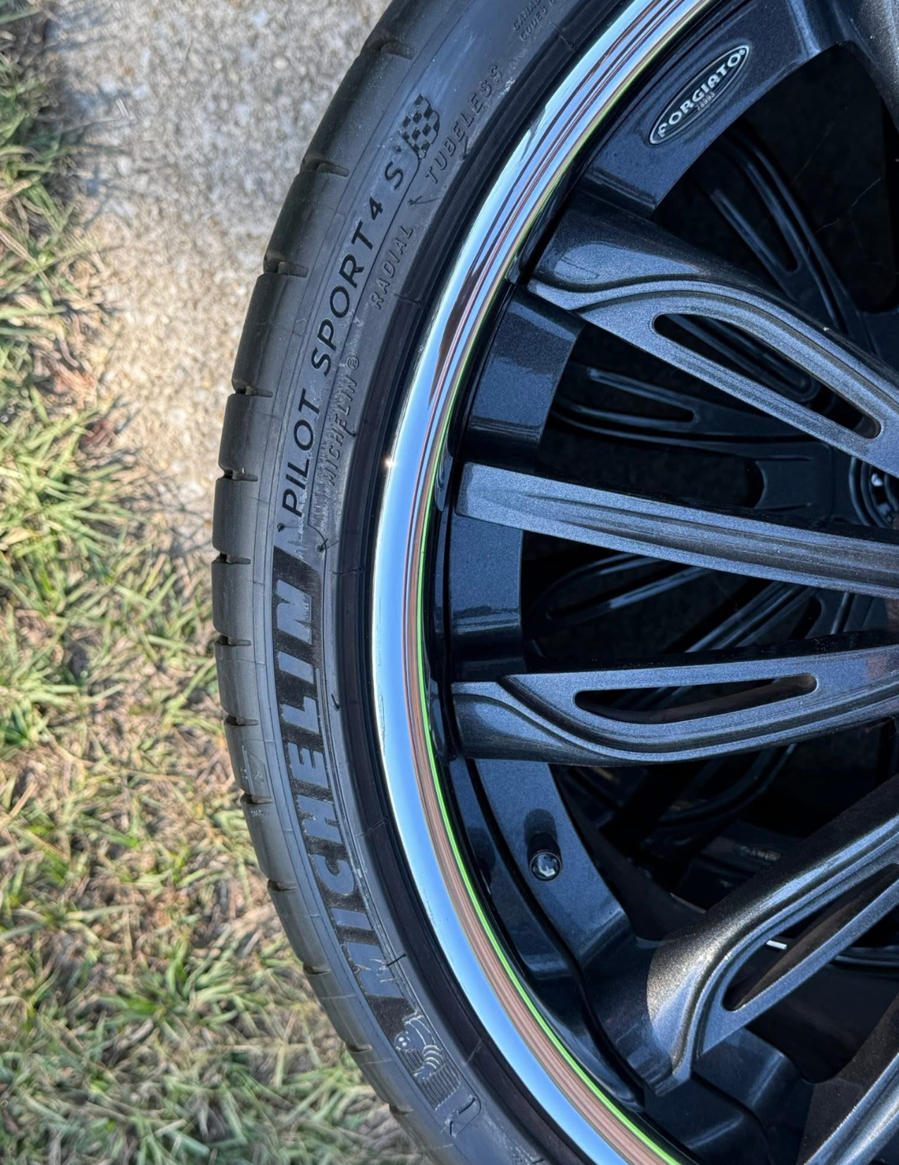 New Forgiato rims, New Michelin 4S tires All 20s excellent condition. - Image 5