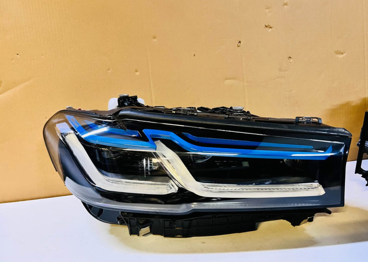 Genuine OEM BMW Laser LED Headlights * Complete Set: Left + Right Side * Fits BMW 5 Series G30 / G31 LCI Facelift * Advanced BMW Laserlight Technology * Adaptive LED High/Low Beam Function * Integrated LED DRL / Turn Signal Indicators * Signature Blue Laser Internal Design Elements * Premium brightness and long-range illumination * Factory mounting tabs and connectors * Ideal for replacement or facelift retrofit conversion - Image 4