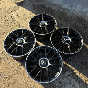 Brand new lightweight Mercedes Benz alloy wheels available in R18’19&21