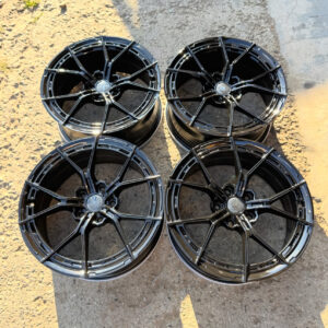 Brand new lightweight all black universal wheels