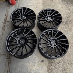 Brand new lightweight all black Mercedes Benz rims available in R18’19 & 21