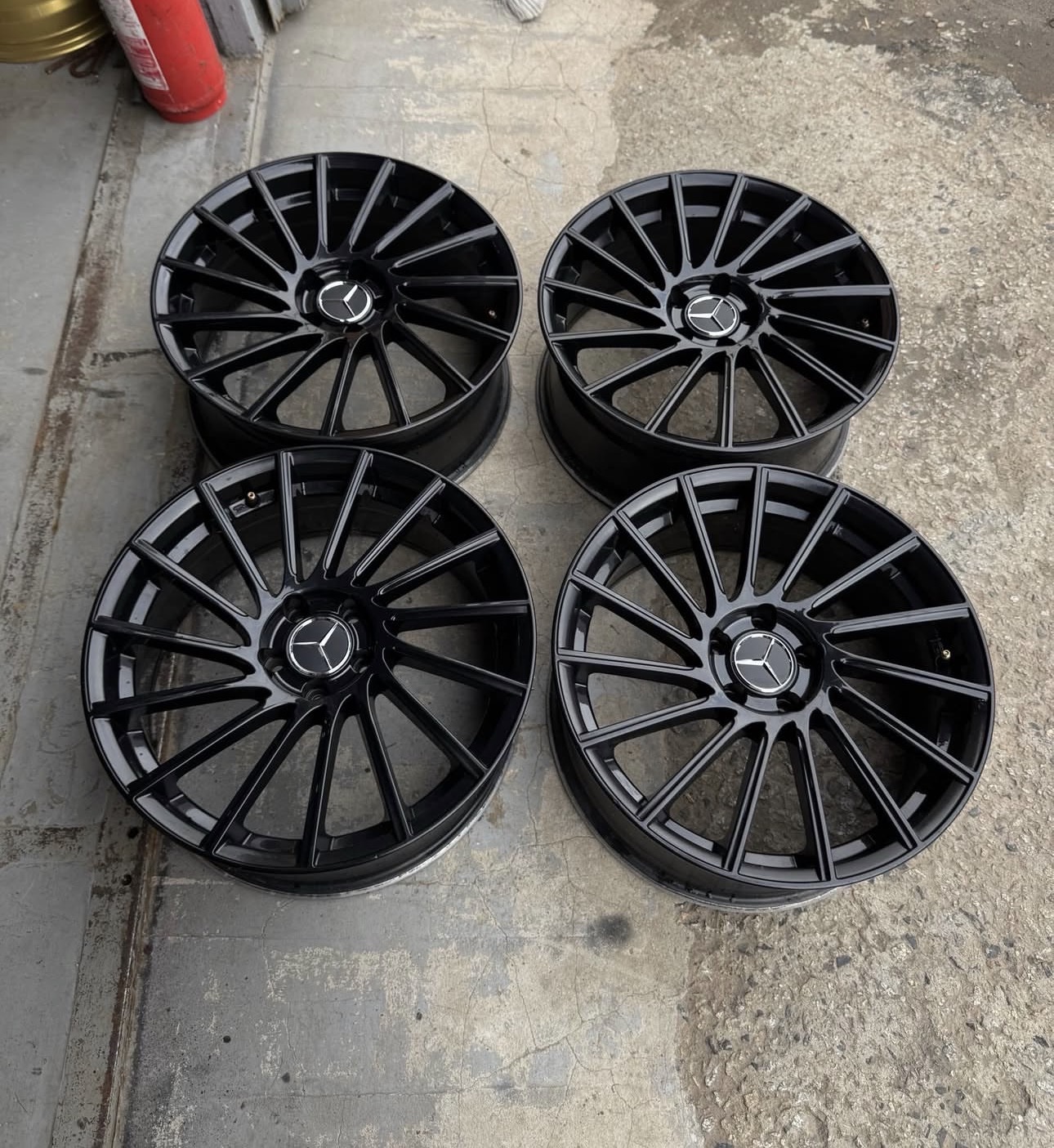 Brand new lightweight all black Mercedes Benz rims available in R18’19 & 21